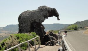 Sardaigne insolite : Le rocher de l'éléphant